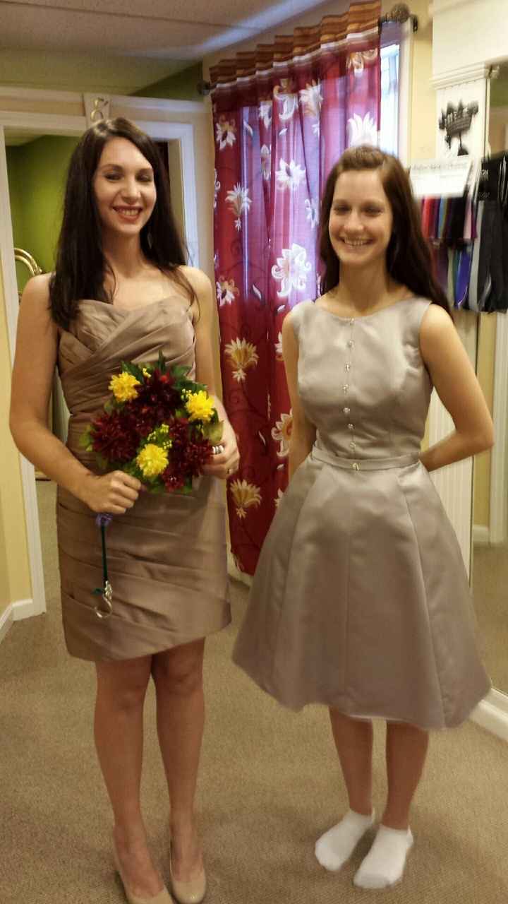 Different dresses for BM and JRBM?(PICS)
