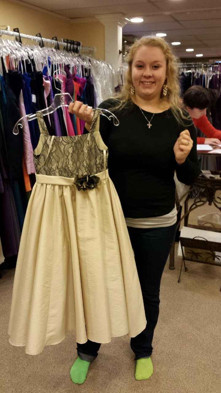 Different dresses for BM and JRBM?(PICS)