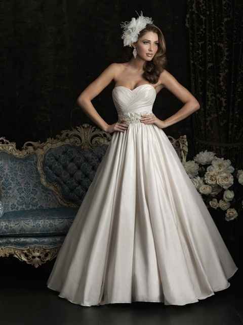 Would LOVE to see your ball gown dresses!