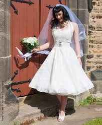 Short dress... veil or no veil??