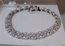 I need help deciding on jewelry! Would you do pearls or bling? (pic included)