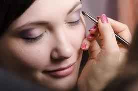 Makeup: Standard Vs. Airbrush?! 1