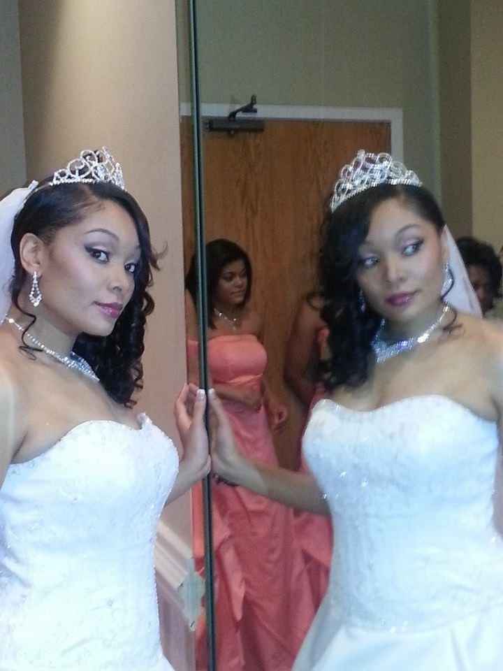 I'm married now!! None professional pics!! Enjoy!!