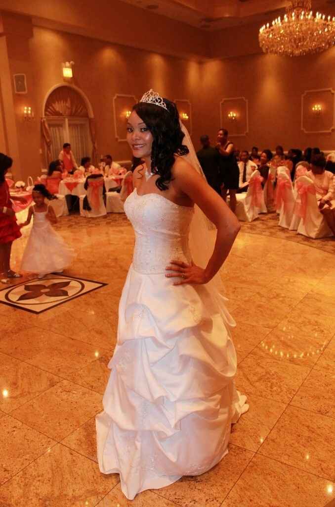 I'm married now!! None professional pics!! Enjoy!!