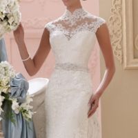itchy lace neckline