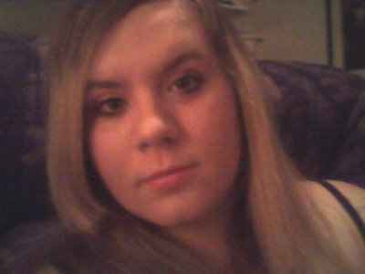 I'm bored---Anyone wanna do makeup with me?