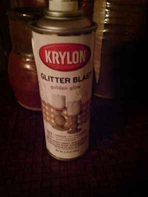 How can I change my red silk pointsettias to gold?  Can they be dyed?