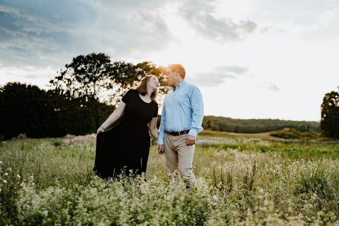 Engagement photo done by @halliejadephotography