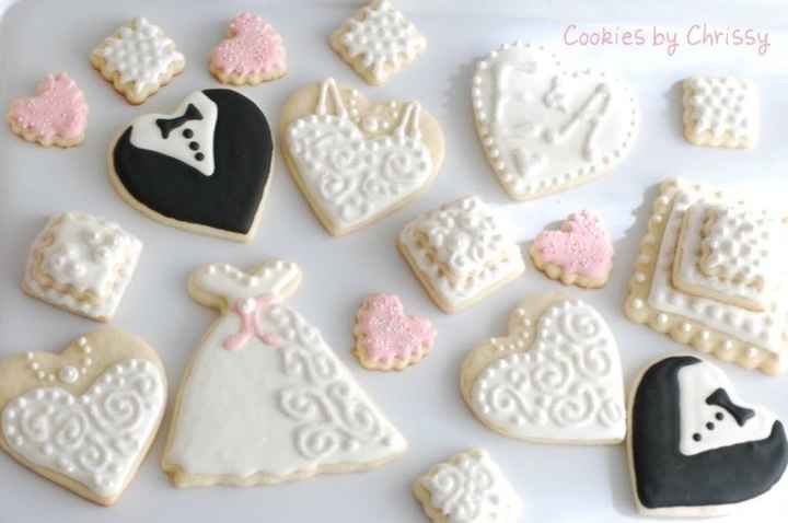 Cake or Cupcakes???