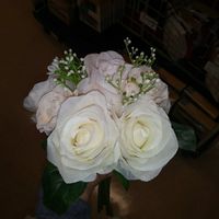  Fake flowers for the Bride and bridesmaids or just the bridesmaids? - 1