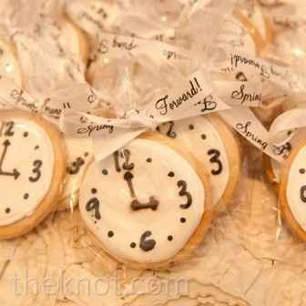 Time change cookie favor – help with wording