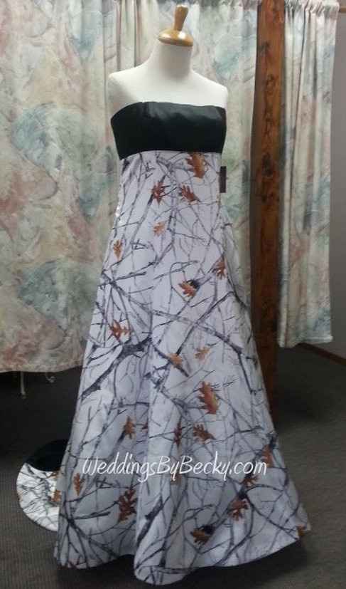 Snow camo wedding dress accessory advice