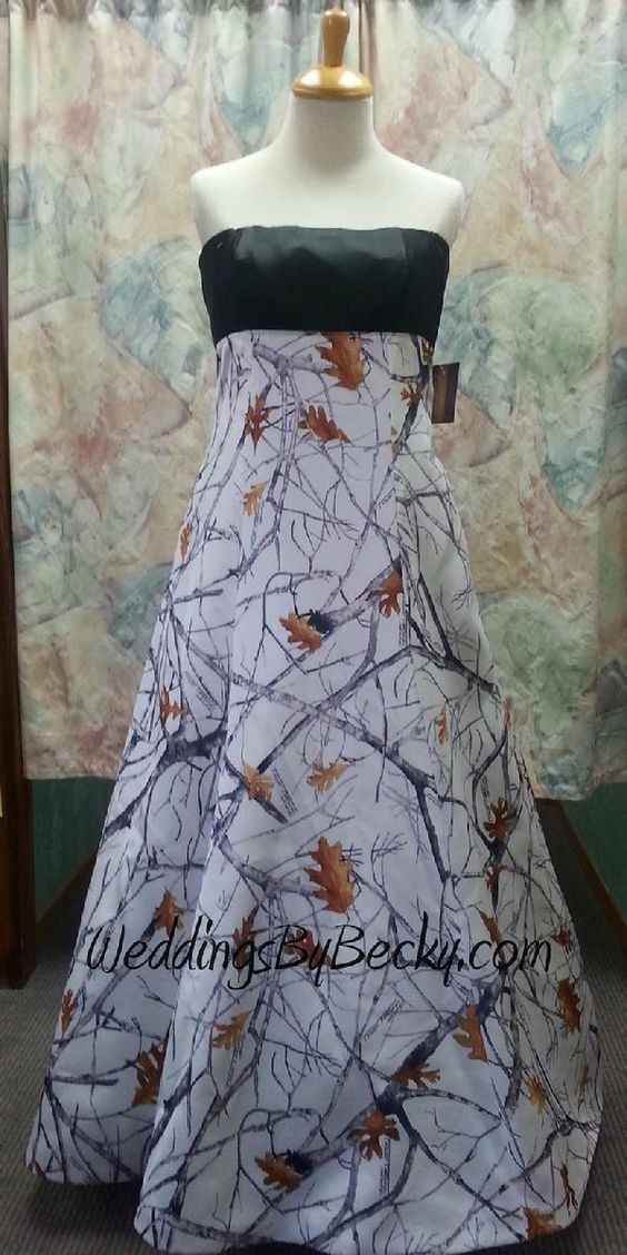 Flowers that go with white camo dress