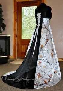 Snow camo wedding dress accessory advice