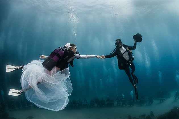 Underwater wedding