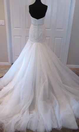 Show off those dresses!