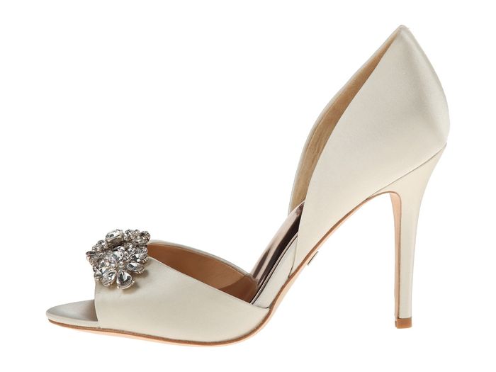 Would love to see everyone's bridal shoes?