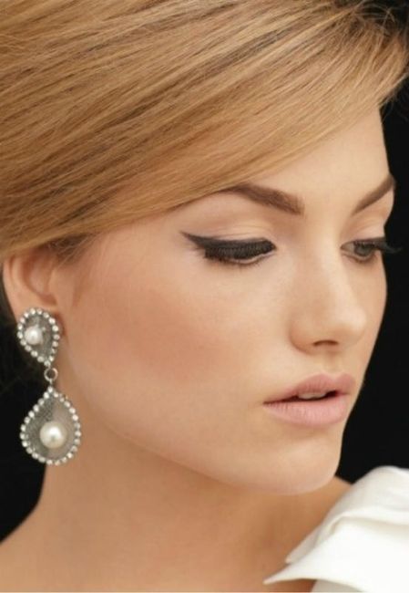Brides that went for vintage look: makeup suggestions?