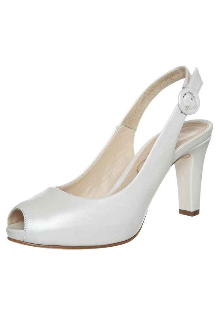 What color shoes should I wear?