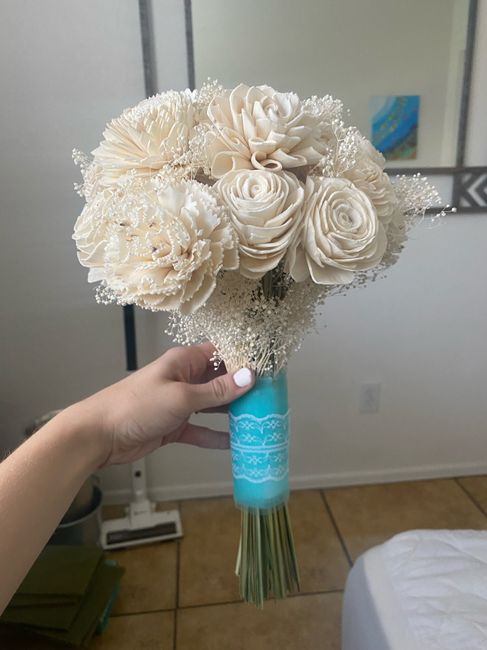 Spam me with all your bouquet photos!!! 16