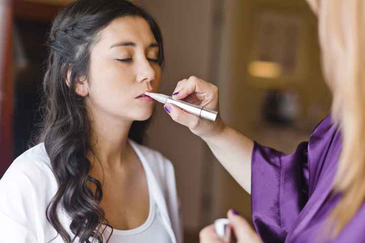 Cost Difference Between DIY Makeup and Hiring MUA