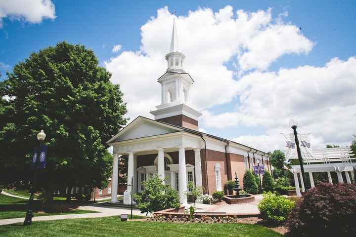 Do you have a photo of your ceremony location? SHARE UR PICTURE!