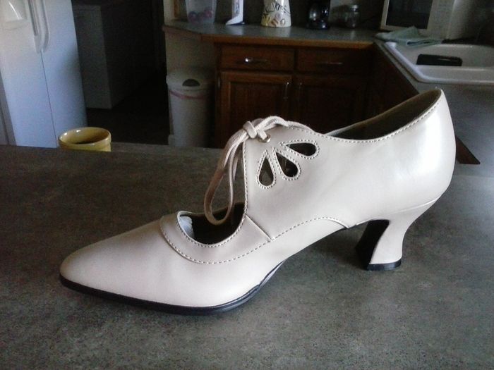 Would love to see everyone's bridal shoes?