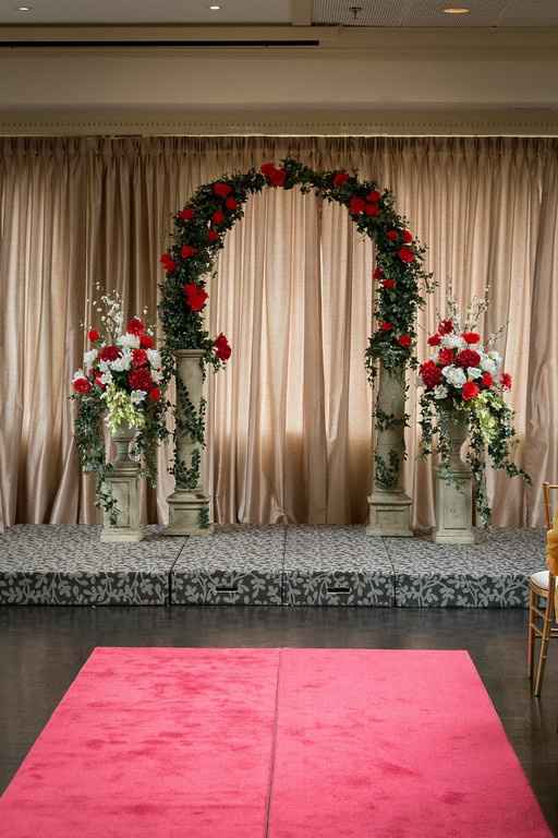 Floral ceremony arches: Which one??