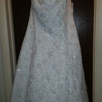 Strapless, sleeveless, or sleeves? What style is your wedding dress? - 2