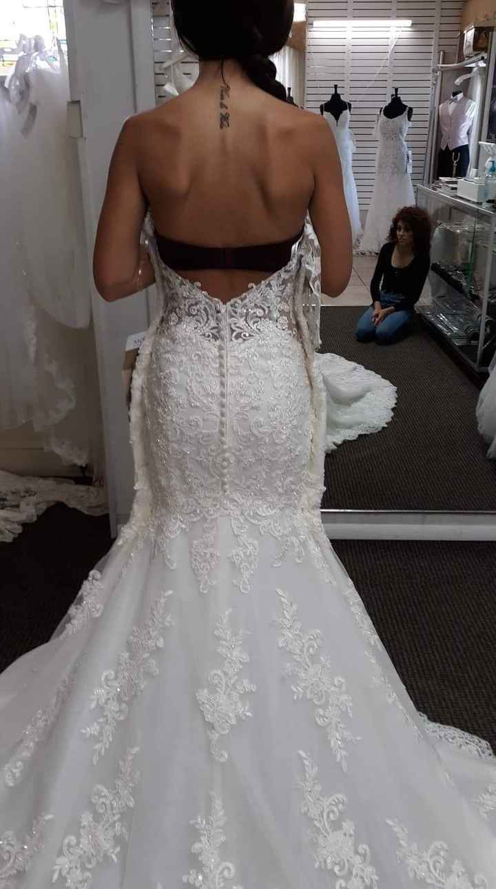 **I forgot to add a photo of the back of the sample dress**