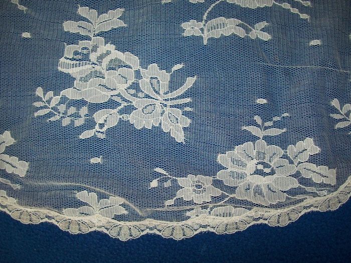 Veil detail