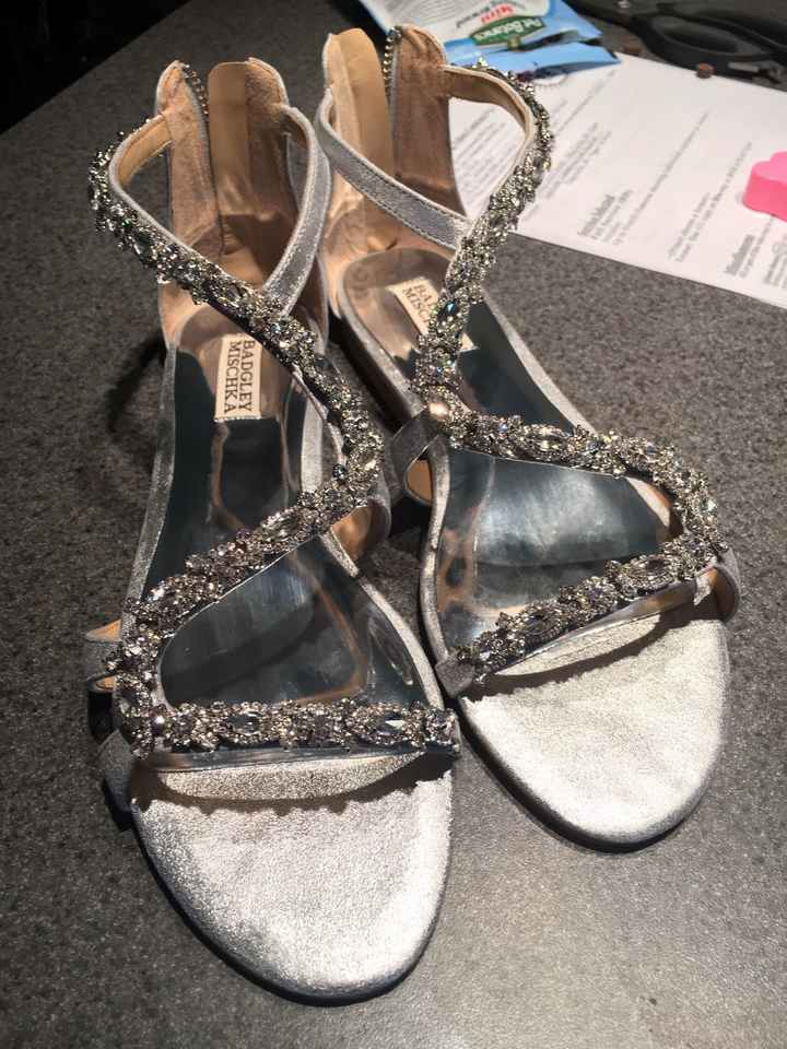 Share your wedding shoes!