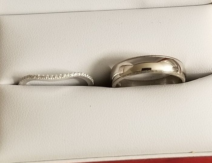 Can i see the your Fh's wedding band? 1