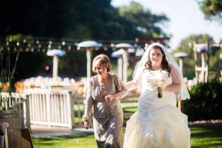 Calling plus size brides, show me your Dress