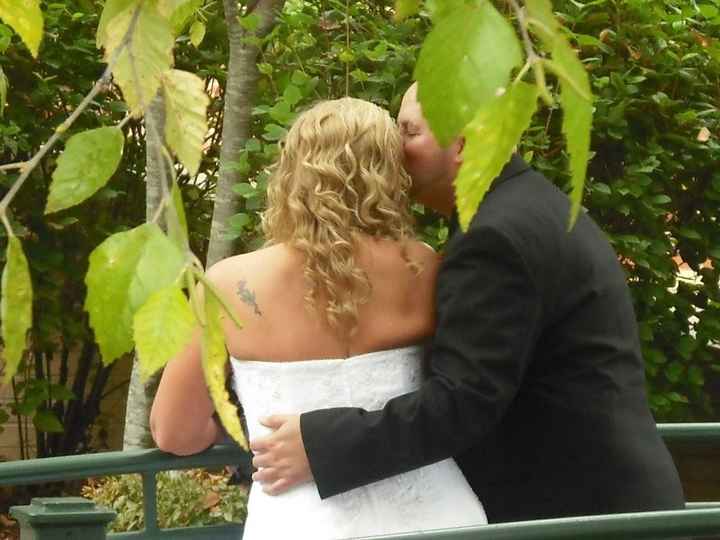 Back and MARRIED!!  Some details and a few very non-pro pics! *more pics in comments*