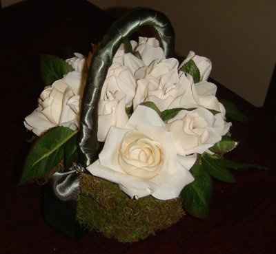 DIY bouttonnieres   entry way concept yay!