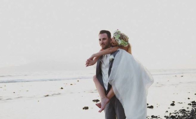 Show me some wedding poses!