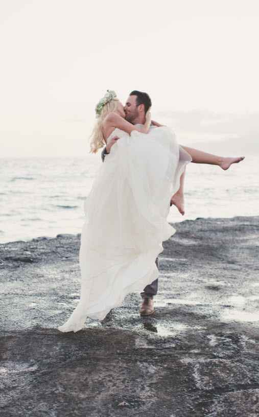 Show me some wedding poses!