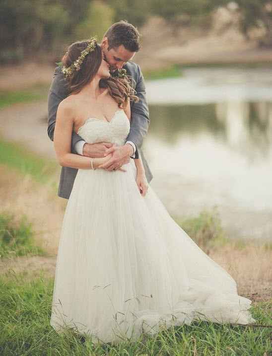 Show me some wedding poses!