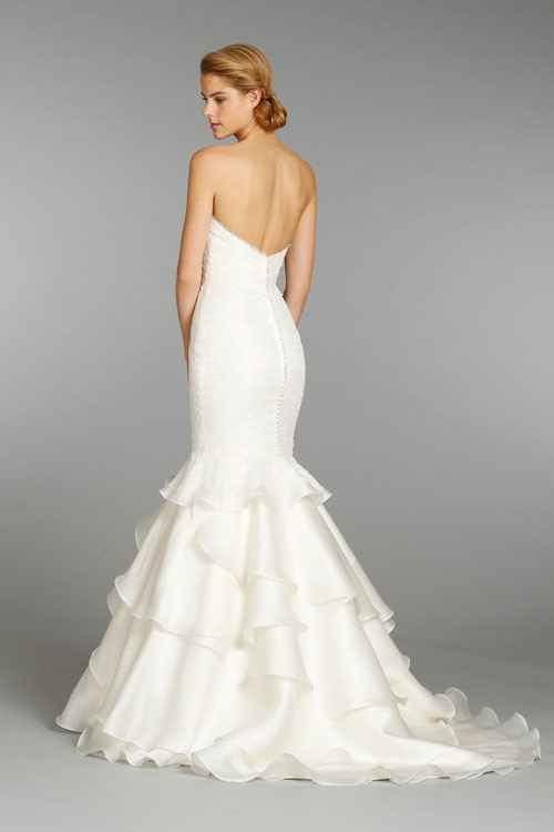 Who designed your dress?