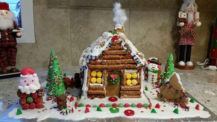 NWR: Show me your Christmas Trees, Hanukkah decor, or any other holiday stuff you put out!!