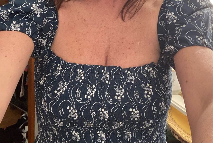 What do i wear to my bridal shower? White? 2