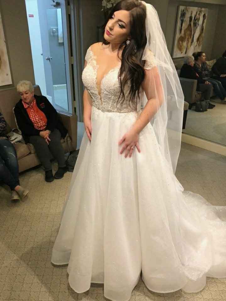 How long did it take for your dress to come in? - 1