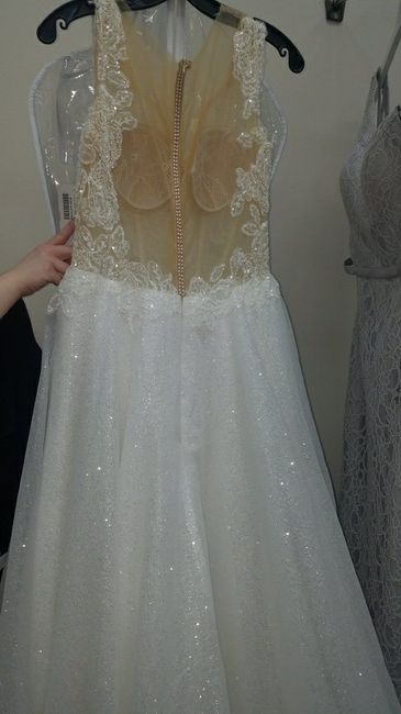 How long did it take for your dress to come in? - 3