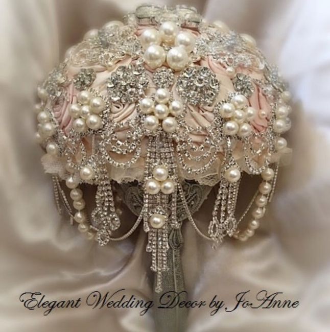 , let's see your wedding bouquet  ladies!!