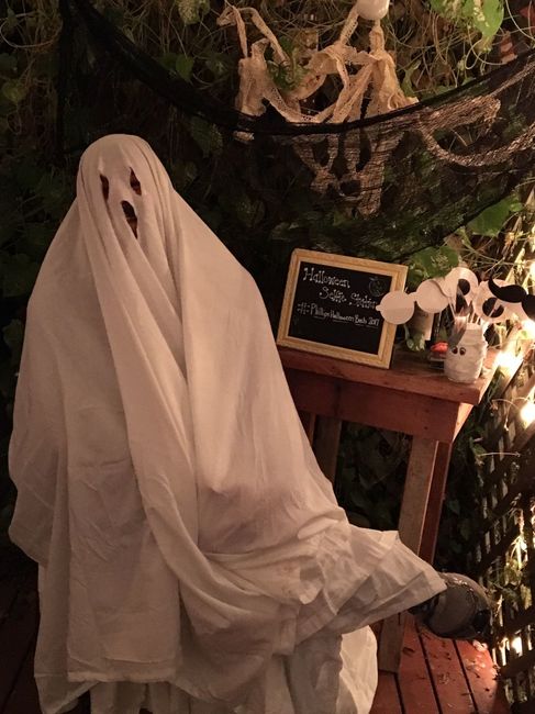 NWR: Let's see those costumes!