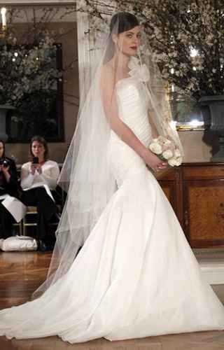 Ladies, I need your help finding a veil (romona keveza v201) PLEASE :(