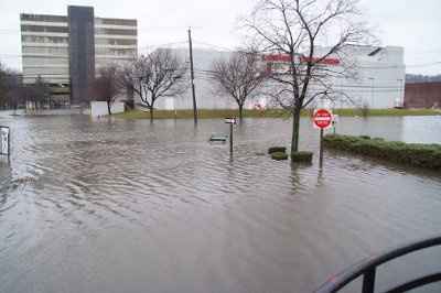 Store where my dress is at is FLOODED & closed! NIGHTMARE!!!