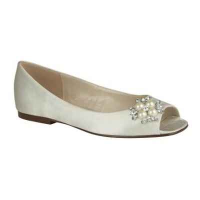 Low Ivory Shoes for Outdoor Ceremony in Victorian Setting