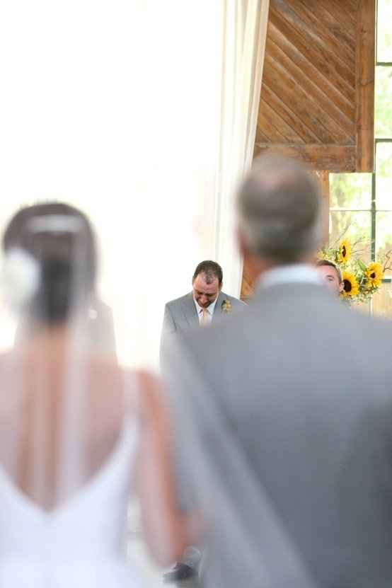 Must have wedding picture poses.